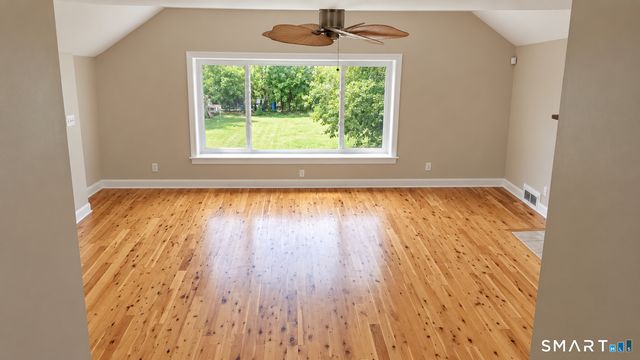 5 Hill Street, Branford, CT 06405