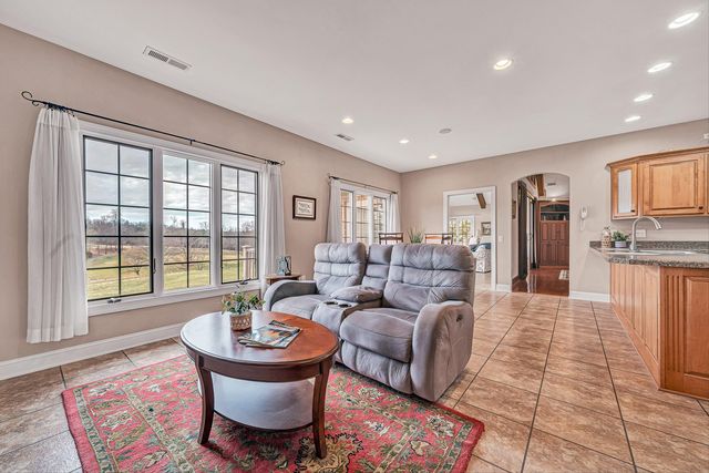 375 Chestnut Creek DR, Hardy, VA 24101