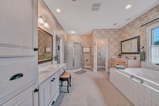 375 Chestnut Creek DR, Hardy, VA 24101