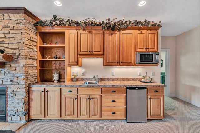 375 Chestnut Creek DR, Hardy, VA 24101
