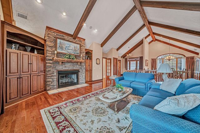 375 Chestnut Creek DR, Hardy, VA 24101