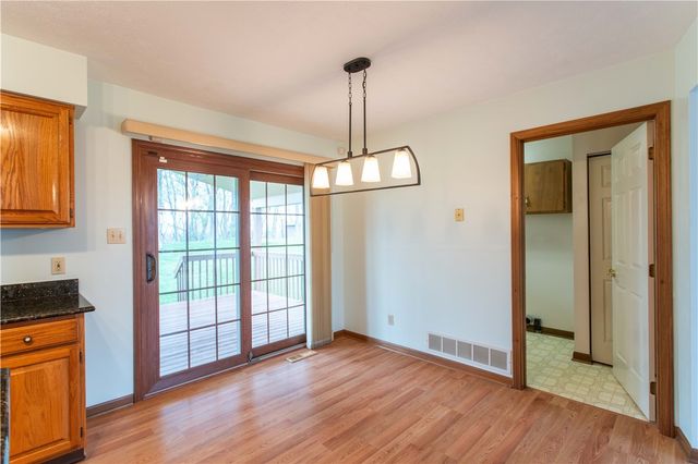 128 Moffett Run Road, Center Twp, PA 15001