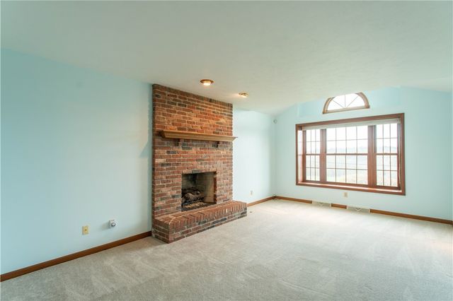 128 Moffett Run Road, Center Twp, PA 15001