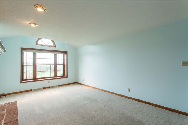 128 Moffett Run Road, Center Twp, PA 15001