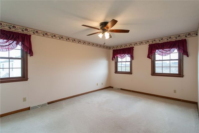 128 Moffett Run Road, Center Twp, PA 15001