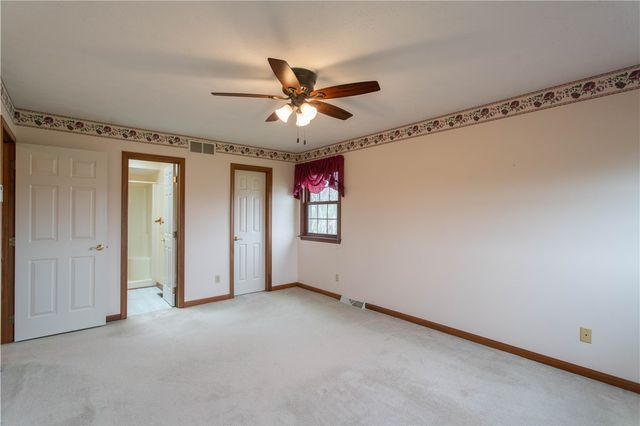 128 Moffett Run Road, Center Twp, PA 15001