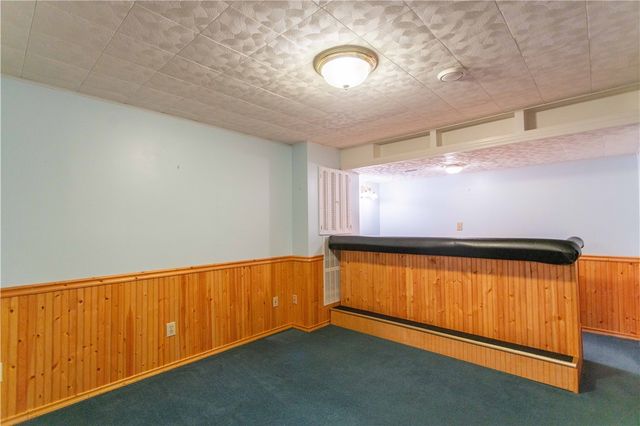 128 Moffett Run Road, Center Twp, PA 15001