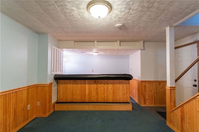 128 Moffett Run Road, Center Twp, PA 15001