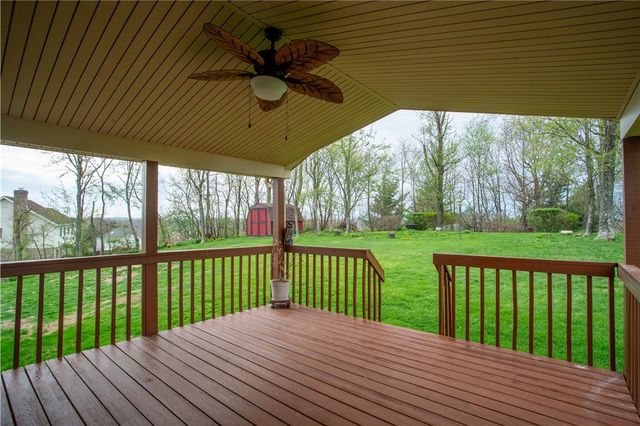 128 Moffett Run Road, Center Twp, PA 15001