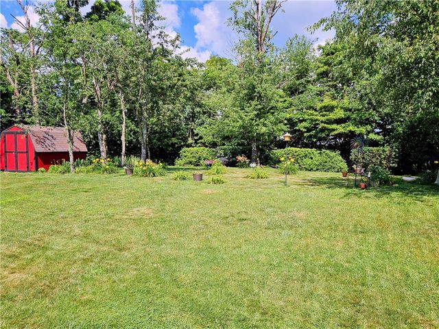 128 Moffett Run Road, Center Twp, PA 15001