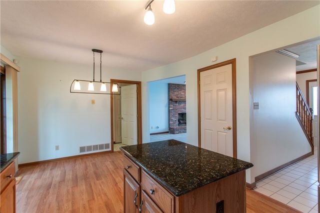 128 Moffett Run Road, Center Twp, PA 15001