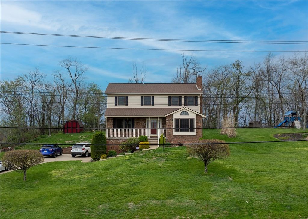 128 Moffett Run Road, Center Twp, PA 15001