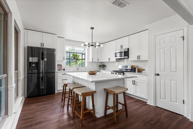 5104 Trail West DR, Austin, TX 78735