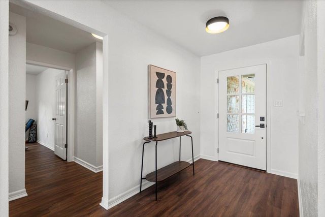 5104 Trail West DR, Austin, TX 78735