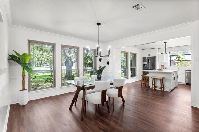 5104 Trail West DR, Austin, TX 78735