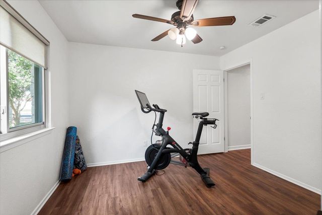 5104 Trail West DR, Austin, TX 78735