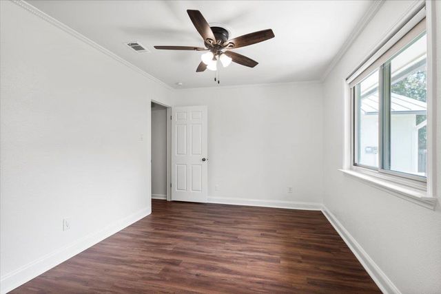 5104 Trail West DR, Austin, TX 78735