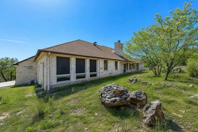 330 Juniper TRL, Kingsland, TX 78639