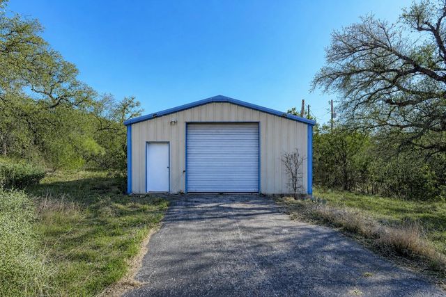 330 Juniper TRL, Kingsland, TX 78639