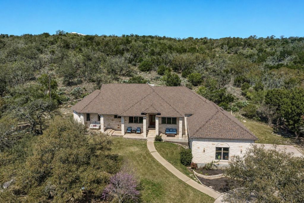 330 Juniper TRL, Kingsland, TX 78639