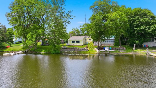 3190 S 390 W Golden Lake, Pleasant Lake, IN 46779