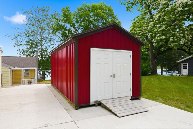 3190 S 390 W Golden Lake, Pleasant Lake, IN 46779