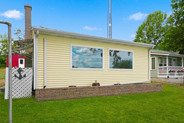 3190 S 390 W Golden Lake, Pleasant Lake, IN 46779