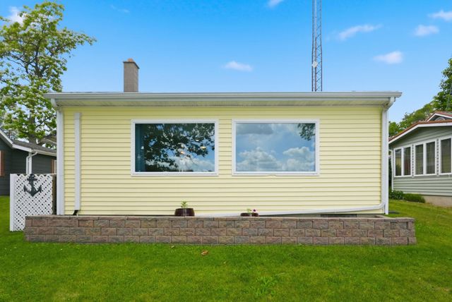 3190 S 390 W Golden Lake, Pleasant Lake, IN 46779
