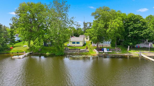 3190 S 390 W Golden Lake, Pleasant Lake, IN 46779