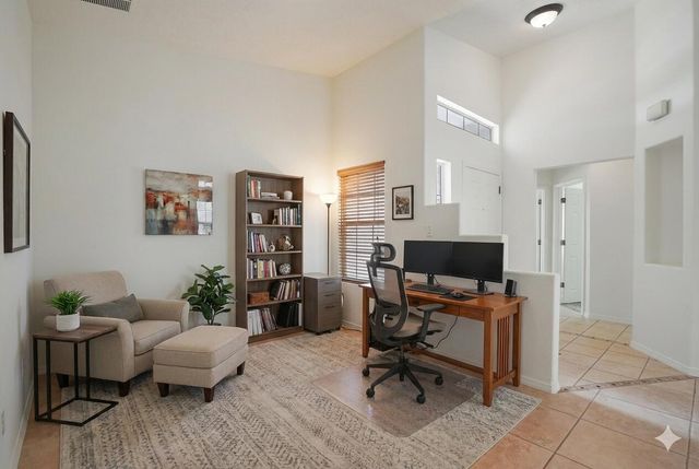 3923 Pineleaf Place NW, Albuquerque, NM 87114