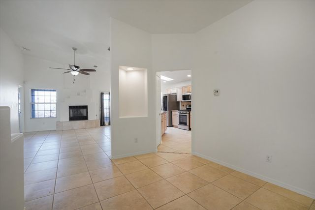 3923 Pineleaf Place NW, Albuquerque, NM 87114