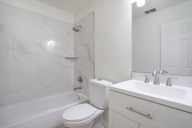 3923 Pineleaf Place NW, Albuquerque, NM 87114