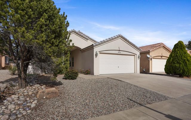 3923 Pineleaf Place NW, Albuquerque, NM 87114