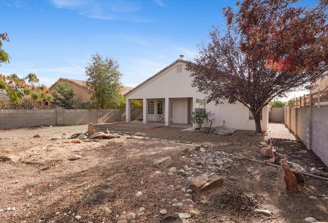 3923 Pineleaf Place NW, Albuquerque, NM 87114