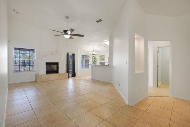 3923 Pineleaf Place NW, Albuquerque, NM 87114