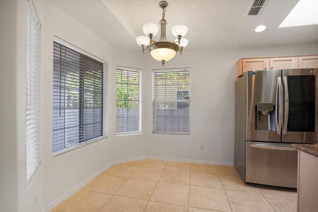 3923 Pineleaf Place NW, Albuquerque, NM 87114