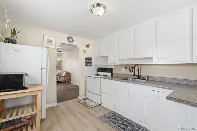 2335 Holmes Road, Ypsilanti, MI 48198