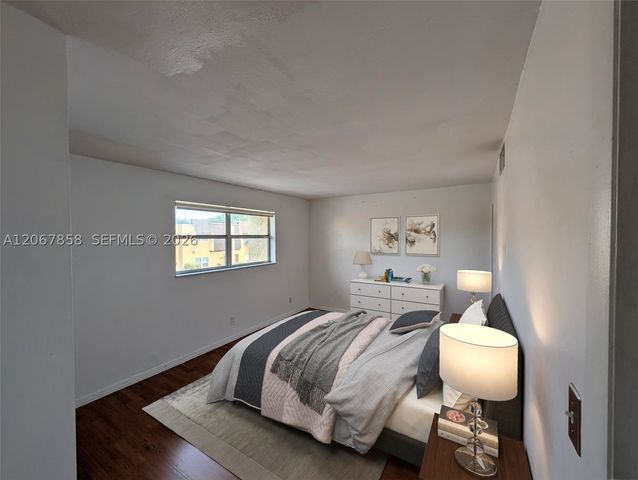 5664 Blueberry Ct 15, Lauderhill, FL 33313