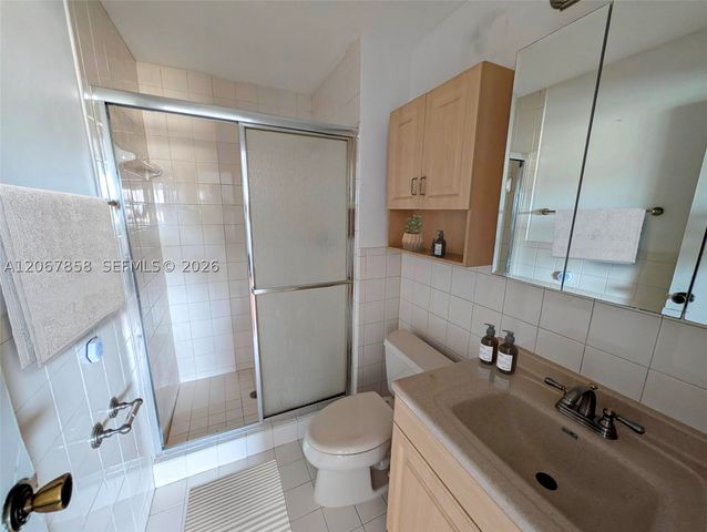 5664 Blueberry Ct 15, Lauderhill, FL 33313
