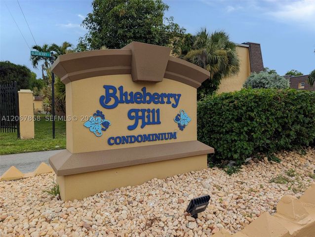 5664 Blueberry Ct 15, Lauderhill, FL 33313
