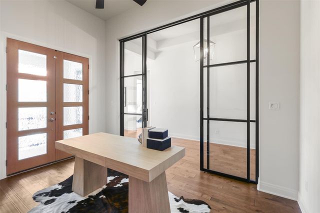 299 Peakside CIR, Dripping Springs, TX 78620