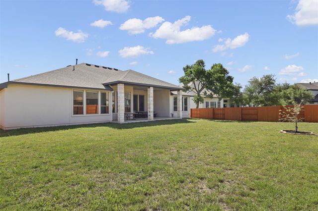 299 Peakside CIR, Dripping Springs, TX 78620