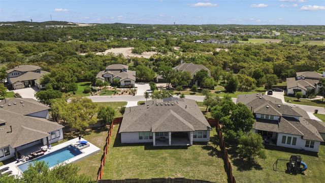 299 Peakside CIR, Dripping Springs, TX 78620