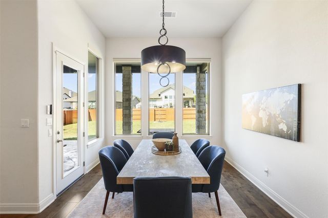 299 Peakside CIR, Dripping Springs, TX 78620