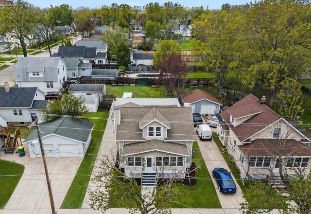 438 S BAIRD STREET, Green Bay, WI 54301
