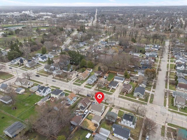 438 S BAIRD STREET, Green Bay, WI 54301