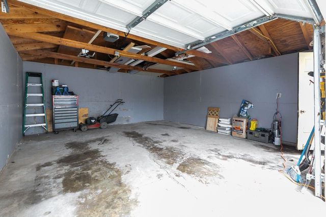 438 S BAIRD STREET, Green Bay, WI 54301