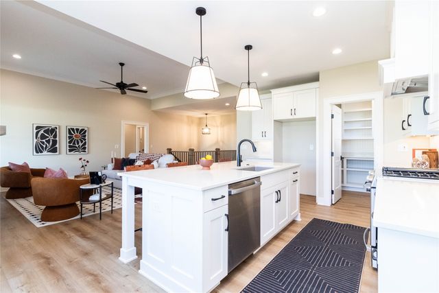 408 SW 18th Street, Ankeny, IA 50023