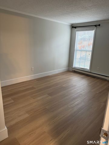 8 Heather Ridge 8, Shelton, CT 06484