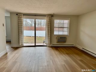 8 Heather Ridge 8, Shelton, CT 06484